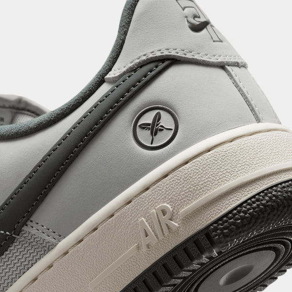 NIKE SB X YUTO HORIGOME AIR FORCE 1 - WHITE/IRON GREY