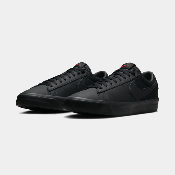 NIKE SB ZOOM BLAZER LOW PRO GT ISO - BLACK/BLACK